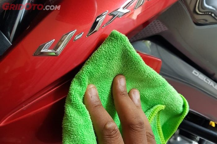 bodi mobil, motor bekas, cairan wax, cara pakai cairan wax, cara pakai cairan wax untuk bodi motor, gimana cara pakai cairan wax untuk bodi motor, Biar Baret Tersamarkan, Begini Cara Yang Benar Pakai Wax di Bodi Motor