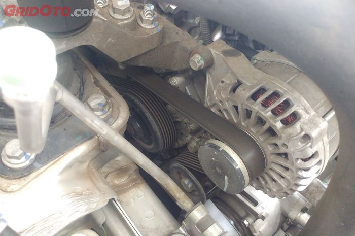 mobil bekas, fan belt, fan belt mobil, cara mencegah fan belt putus, cara mudah mencegah fan belt putus, Akhirnya Tahu, Cara Mudah Mencegah Fan Belt Mobil Putus di Jalan