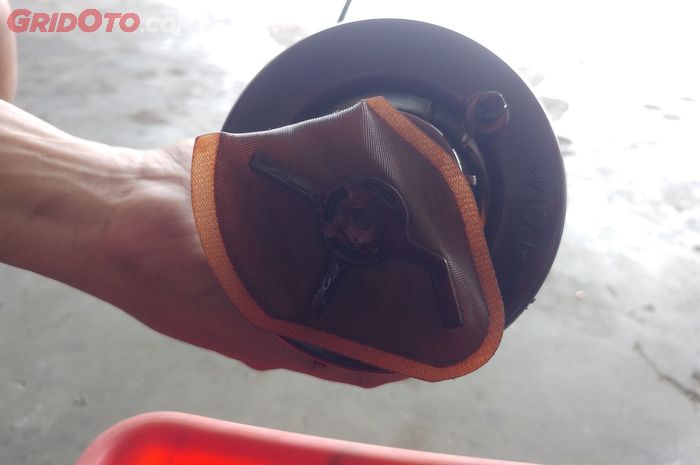 mobil bekas, filter bensin, filter fuel pump, filter bensin mobil, dampak filter bensin kotor, dampak filter bensin kotor dibiarkan, filter bensin mobil kotor, Begini Dampak Filter Bensin Kotor Dibiarkan, Damagenya Nggak Main-main