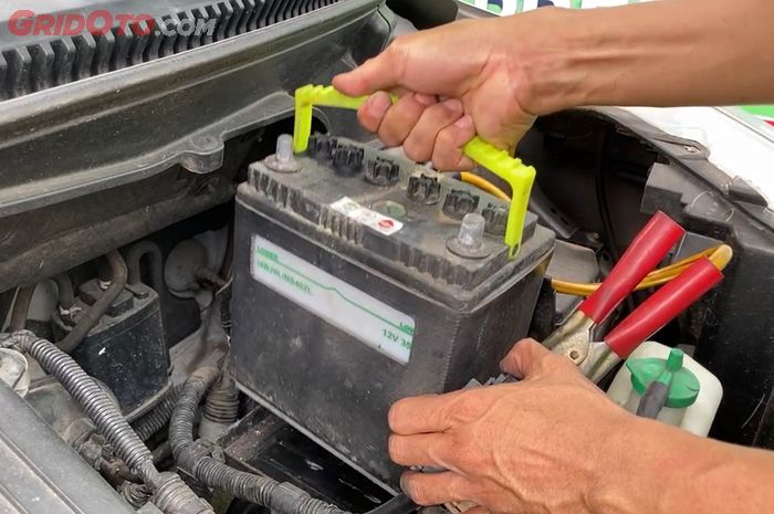 mobil bekas, aki mobil, ritual ganti aki, ritual ganti aki mobil, ritual ganti aki baru, Ini Ritual Ganti Aki Baru Buat Mobil yang Perlu Diperhatikan, Simak