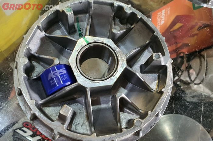 roller, roller motor matic, dampak ngentengin berat roller, dampak ngentengin berat roller motor matic, Ini Sebabnya Ngentengin Berat Roller di Motor Matic Standar Jangan Terlalu Jauh