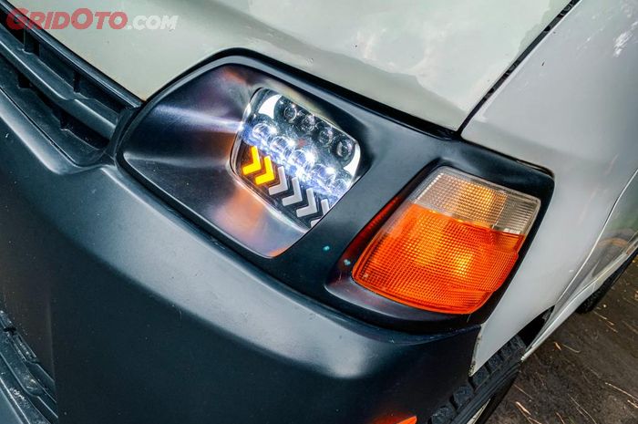 mobil, lampu sein, lampu, sein, relay, Lampu Sein Mobil Kedip Terlalu Cepat? Begini Cara Mengecek Masalahnya