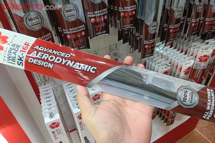 kecelakaan, hujan, kaca, karet wiper, Karet Wiper Mobil Ideal Diganti Setiap 6 Bulan Sekali, Ini Alasannya