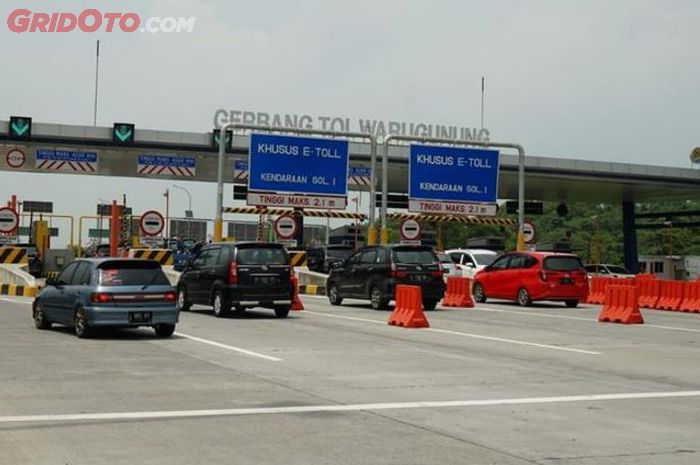 jalan tol, tarif tol, tarif tol jakarta-surabaya, Tarif Jalan Tol, Gerbang Tol Warugunung, Full Jalan Tol, Butuh Saldo E-Toll Segini Untuk Perjalanan Dari Jakarta ke Surabaya