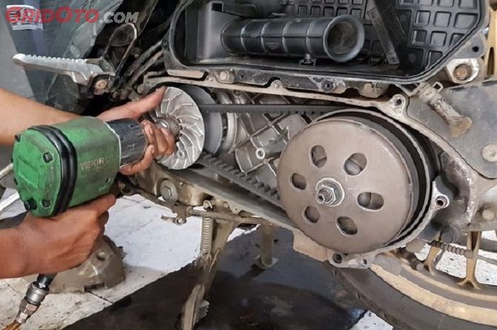 motor matic, v-belt, v-belt motor matic, kapan ganti v-belt, kapan ganti v-belt motor matic, Ini Sebabnya V-belt Motor Matic Harus Diganti Tiap Jarak Tempuh 25.000 km