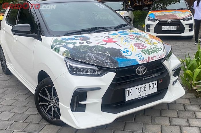 mobil bekas, kap mesin, pengunci kap mesin, cara merawat pengunci kap mesin, cara merawat pengunci kap mesin mobil, cara merawat engsel kap mesin, Cara Merawat Pengunci Kap Mesin Mobil Menggunakan Penetran dan Gemuk
