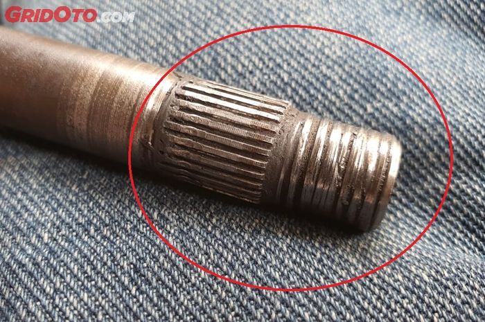 motor matic, cvt motor matic, mur pulley, mur pulley motor matic, cara perbaikan mur pulley, cara perbaikan mur pulley motor matic, cara perbaikan mur pulley motor matic slek, mur pulley motor matic slek, Sering Slek, Ternyata Begini Cara Perbaikan Mur Pulley CVT Motor Matic