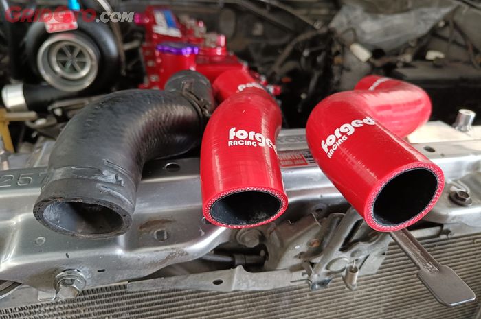 tanda, bocor, air radiator, Overheat, radiator coolant, slang radiator, Awas, Tanda Kalau Slang Radiator Mobil Mulai Rusak dan Harus Diganti