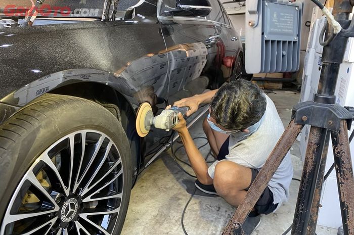 mobil bekas, bodi mobil, poles bodi mobil, cara poles bodi, cara poles bodi baret halus, Cara Praktis Menghilangkan Baret Ringan Cat Mobil Sendiri di Rumah