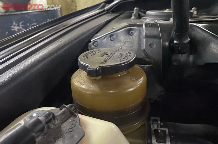 power steering, mobil bekas, oli power steering, kapan harus ganti oli power steering, kapan ganti oli power steering, kapan ganti oli power steering mobil, kapan mobil harus ganti oli power steering, Ternyata Tiap Bulan Segini Oli Power Steering Mobil SUV Harus Diganti