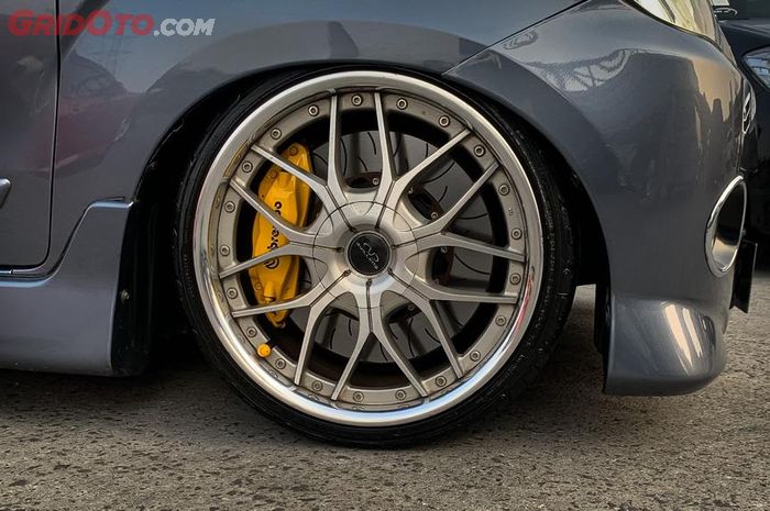 kampas rem, pengereman, cakram, pakem, kampas rem racing, Mobil Pakai Kampas Rem Racing Buat Harian, Ini Ternyata Dampaknya