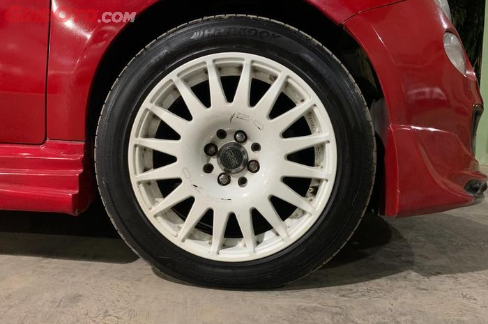 mobil bekas, setir mobil, pelek mobil, penyebab setir mobil getar, Setir mobil getar, kenapa setir mobil bergetar, Ini Sebabnya Setir Mobil Jadi Bergetar Setelah Ganti Pelek KW