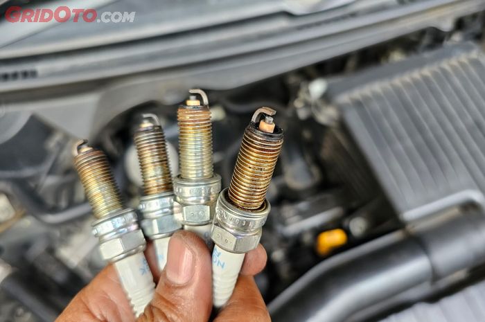 mobil bekas, busi mobil, dampak busi palsu, dampak busi mobil palsu, bahaya busi mobil palsu, apa bahaya busi mobil palsu, Selain Cepat Mati, Ini Yang Akan Terjadi Bila Mobil Pakai Busi Palsu