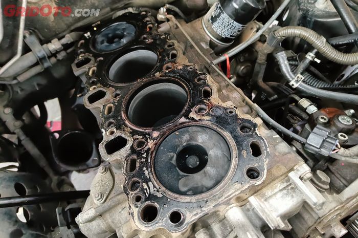 mobil bekas, overhaul mesin, ciri mesin waktunya overhaul, ciri mesin mobil waktunya overhaul, apa ciri mesin mobil waktunya overhaul, mesin mobil overhaul, overhaul mobil, Ciri-ciri Mesin Mobil Sudah Waktunya Servis Besar, Pemilik Wajib Tahu