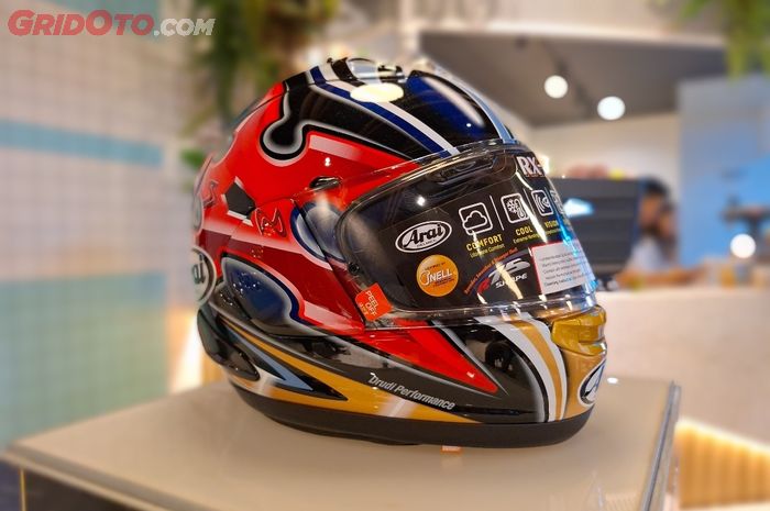 arai, helm arai, shinya nakano, helm balap, Nakano RH80 Garage, Bukan Jimat, Ini Arti Gambar Mata di Helm Arai Shinya Nakano