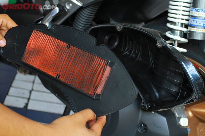 filter udara, filter, motor bekas, filter udara motor, fiter udara kering, Ternyata Ini Sebabnya Jangan Bersihkan Filter Udara Motor Bekas Pakai Angin Kompresor