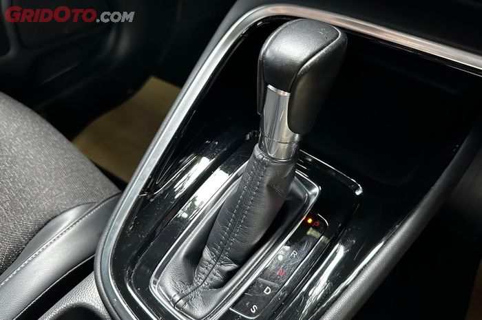 volume, kebocoran, Overheat, oli transmisi, transmisi matic, Oli Transmisi Matic Mobil Berkurang, Waspada Ini Jadi Penyebabnya