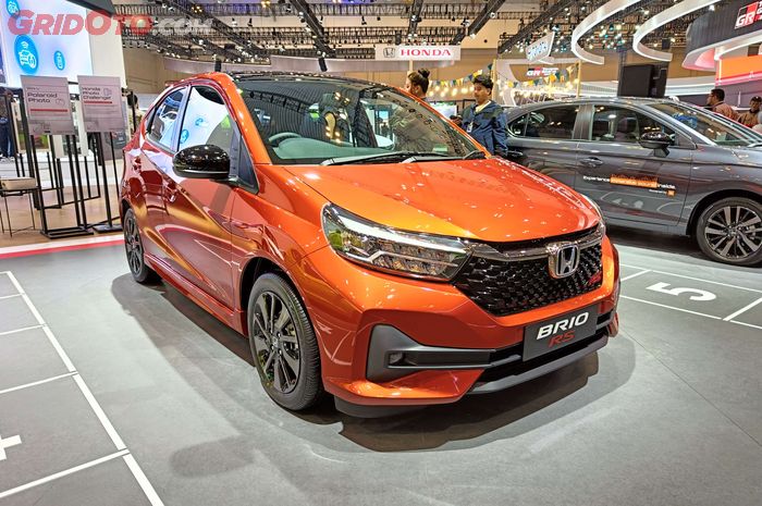 honda brio, low cost green car, daihatsu sigra, toyota calya, data gaikindo, Pasar LCGC, Rapor Penjualan LCGC Semester 1 2025, Sigra Memimpin, Brio Tempel Ketat
