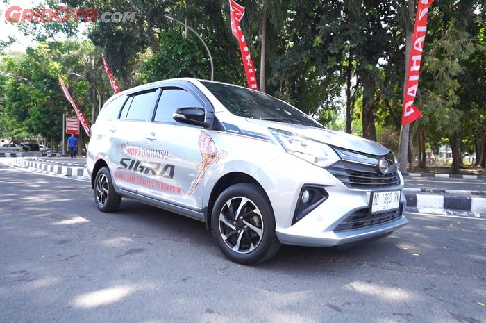 toyota rush, mobil baru, Terpopuler, honda brio, daihatsu sigra, toyota avanza, toyota kijang innova reborn, Toyota Kijang Innova Zenix, Enam Mobil Terpopuler di Indonesia, Dua Mobil Terakhir Gak Ada Matinya