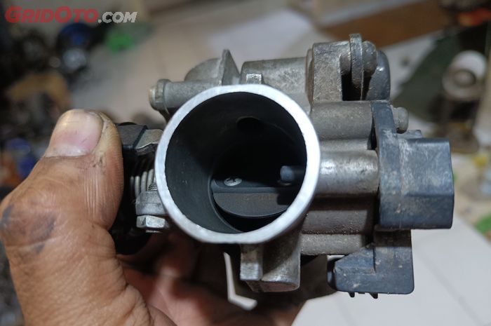 motor matic, throttle body, kapan bersihkan throttle body, kapan harus bersihkan throttle body, kapan harus bersihkan throttle body motor, kapan harus bersihkan throttle body motor matic, throttle body motor matic, Harus Tahu, Throttle Body Motor Matic Wajib Dibersihkan Tiap Bulan Segini