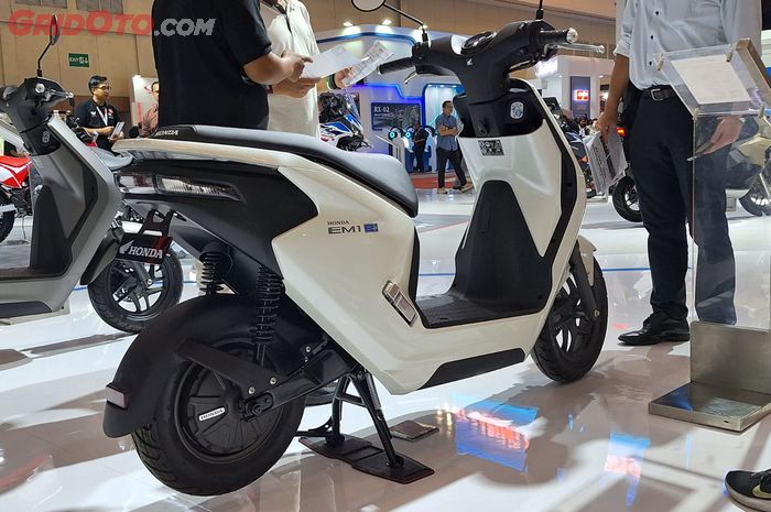 motor baru, wahana makmur sejati, diskon motor listrik, Honda EM1 e, Masih Berlaku, Ini Motor Listrik Honda yang Dapat Diskon Gede