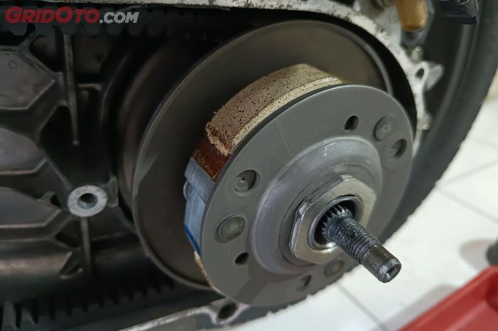 motor matic, kampas ganda, kampas ganda motor matic, penyebab kampas ganda cepat habis, penyebab kampas ganda motor matik cepat habis, Ini Hal Sepele Yang Bikin Kampas Ganda Motor Matic Cepat Habis