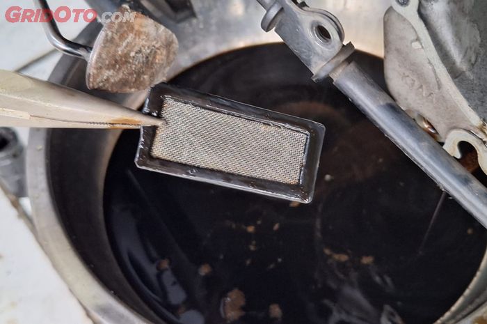 oli mesin, motor matic, honda beat, mesin motor matic, filter oli mesin, screen filter oli, screen filter oli mesin, filter oli honda beat, motor matic honda beat, Screen Filter Oli Honda BeAT Jarang Dibersihkan Bikin Hal Buruk Ini Muncul