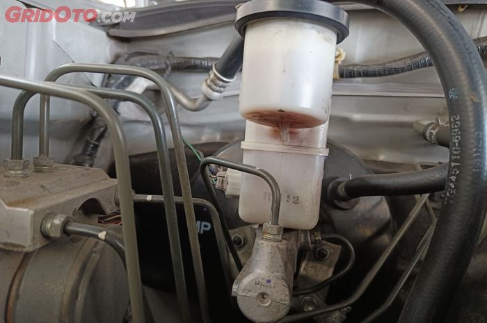 masuk angin, mobil bekas, rem mobil masuk angin, rem masuk angin, cara menangani rem masuk angin, cara menangani rem mobil masuk angin, Begini Cara Yang Benar Menangani Rem Mobil Masuk Angin, Biar Tuntas