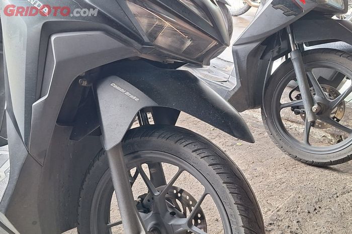 motor matic, pelek motor, pelek motor matic, cara agar pelek motor matic tidak mudah peyang, Begini Caranya Agar Pelek Motor Matic Tidak Peyang Saat Menghajar Lubang
