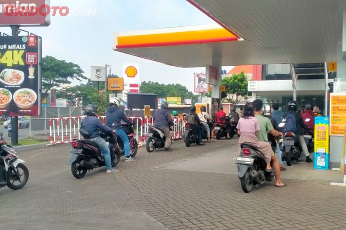 pertamax, harga bbm, Shell Super, RON 92, bensin RON 92, BP 92, Vivo Revvo 92, Harga BBM RON 92 Kompak Naik per Juli 2025, Ini Daftar Lengkapnya