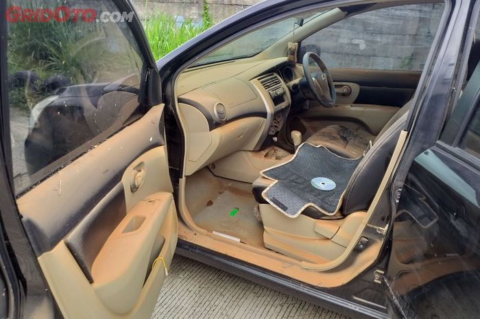 ac mobil, Honda Clinic Pradana, penyebab ac mobil bermasalah, Belum Banyak yang Tahu, Kabin Mobil Selalu Kotor Bisa Merusak Part Ini