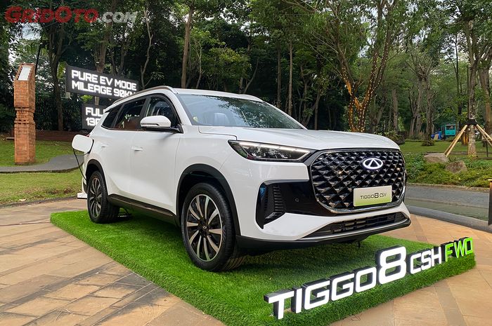 jarak tempuh, Innova Zenix Hybrid, Toyota Kijang Innova Zenix Hybrid, Chery Tiggo 8 CSH, Tiggo 8 CSH, Jarak Tempuh Listrik Innova Zenix Hybrid Vs Tiggo 8 CSH, Beda Jauh