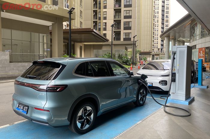 baterai, mobil baru, Geely, Geely Galaxy E5, Geely EX5, Geely EX5 Jaraknya Sudah Jauh, Tapi Bakal Ada Versi Lebih Jauh Lagi