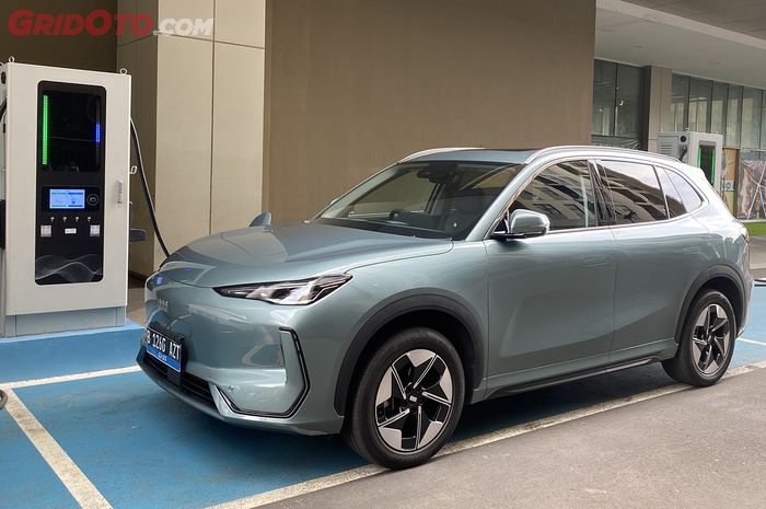 mobil baru, akselerasi, Geely, Geely EX5, Otomotif award 2025, Best Medium SUV EV OTOMOTIF Award 2025, Sekencang Ini Lari Geely EX5