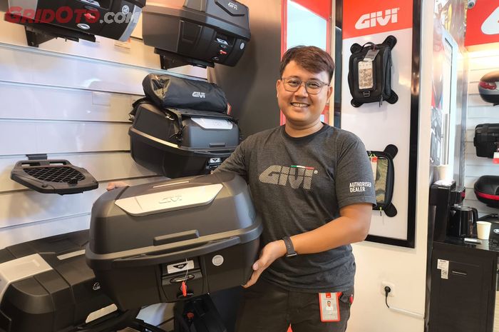 yamaha nmax, box givi, Box Motor, givi indonesia, Pasang Box di NMAX Cocok Buat Turing, Ini Pilihan dan Harganya