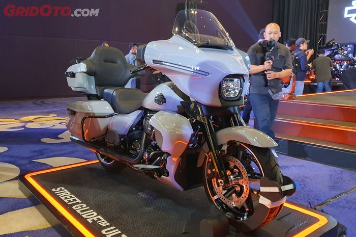 moge, harley-davidson, Harley-Davidson Street Glide Ultra, Secanggih Mobil, Fitur Ini Cegah Harley-Davidson Mundur di Tanjakan