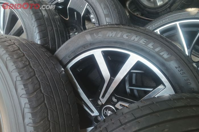 tekanan angin, kebocoran, Kaki-kaki, keausan, Begini Dampak Kalau Ukuran Tekanan Angin Ban Mobil Berbeda-beda