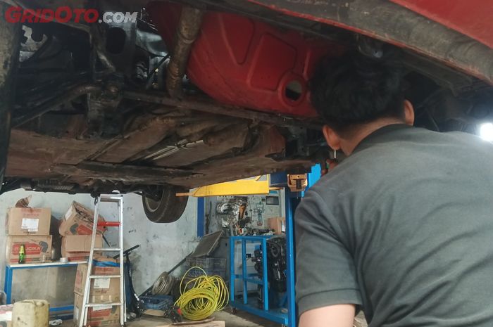 ganti oli, oli mesin, oli mobil, kuras oli, Kapan Waktu Ganti Oli Mobil, Ikuti Jarak Tempuh atau Durasi Pemakaian?