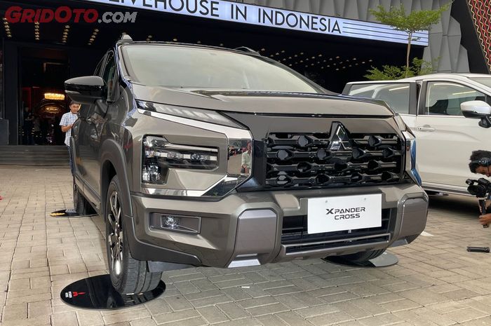 mitsubishi, xpander, mitsubishi xpander, Xpander Cross, Mitsubishi Xpander Cross, Xpander Cross 2025 Baru Saja Diluncurkan, Apa Saja Ubahannya?