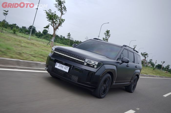 rookie of the year, Hyundai Santa Fe Hybrid, Santa Fe Hybrid, Otomotif award 2025, Karena Ini Hyundai Santa Fe Hybrid Raih Rookie Of The Year OTOMOTIF Award 2025