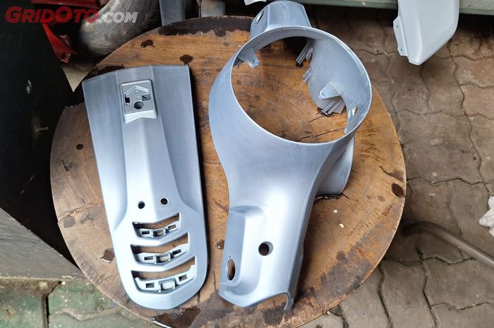 vespa, vespa matic, cat body motor, jk motoworks, Bengkel Cat Sebut Motor Matic Ini Punya Cat Paling Tebal, Cara Amplasnya Agak Lain