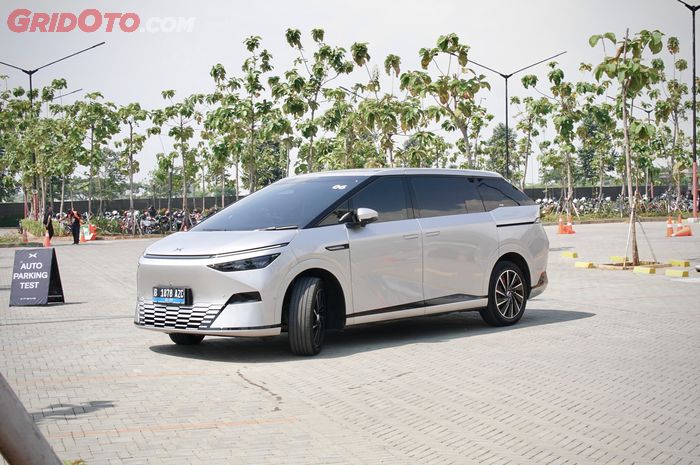 baterai, mobil listrik, XPeng, Xpeng X9, Tiga Varian XPENG X9, Beda Jenis Baterai Beda Juga Jarak Tempuhnya