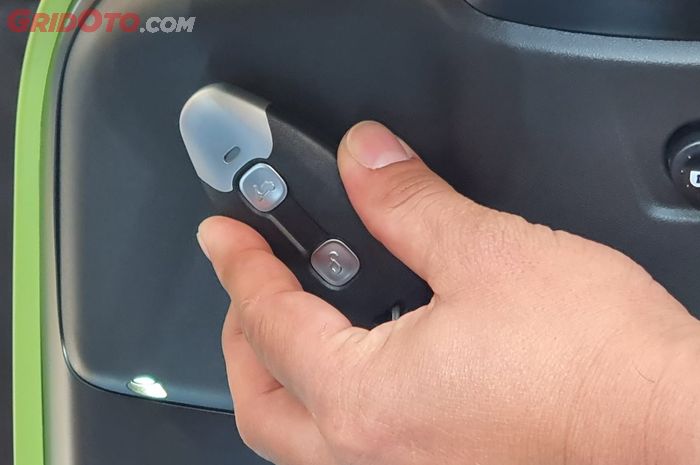 vespa, vespa sprint, keyless, Vespa Sprint Tech, Lebih Canggih Dari Matic Jepang, Ini Kelebihan Remote Keyless Vespa Sprint Tech