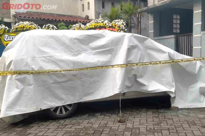 kepolisian, garis polisi, toyota avanza, pondok aren, avanza terbakar, toyota avanza terbakar, Kondisi Terkini Toyota Avanza Terbakar di Pondok Aren Tangerang