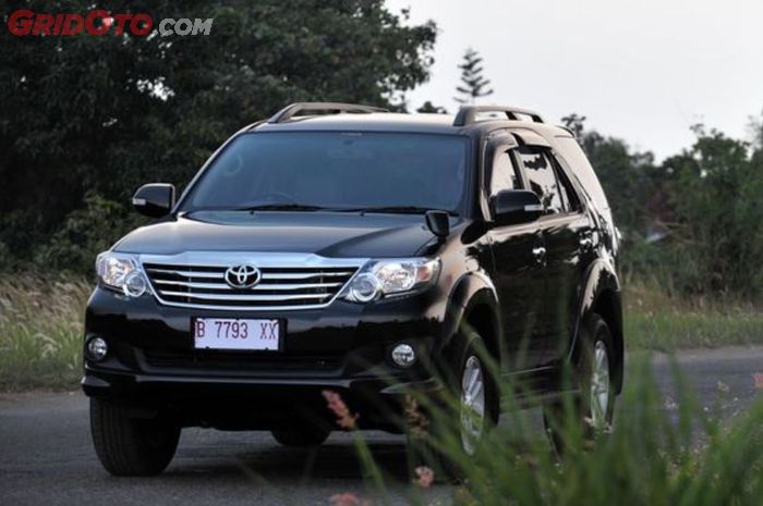 bensin, toyota fortuner, mobil bekas, toyota fortuner bekas, Bertampang Gagah, Segini Kisaran Harga Mobil Bekas Toyota Fortuner Bensin Tahun 2012-2015