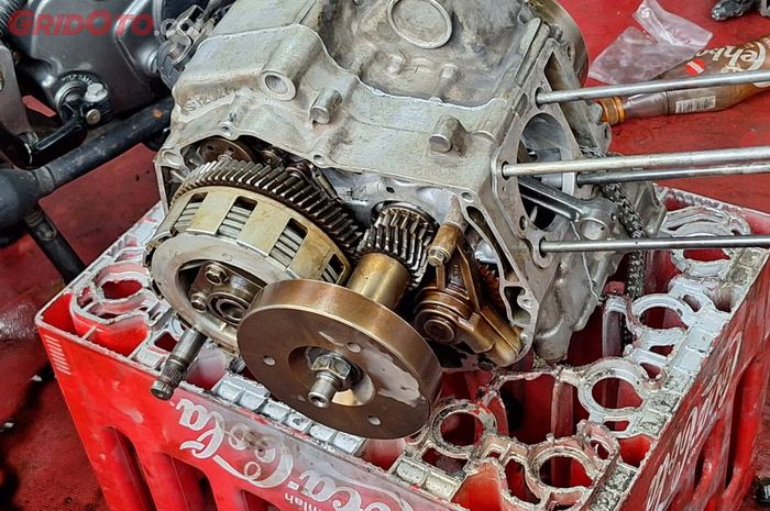 suzuki, dengung, suzuki shogun, Kampoeng Shogun, Berdamai Dengan Keadaan, Penyakit Suzuki Shogun 125 SP Malah Jadi Ciri Khas