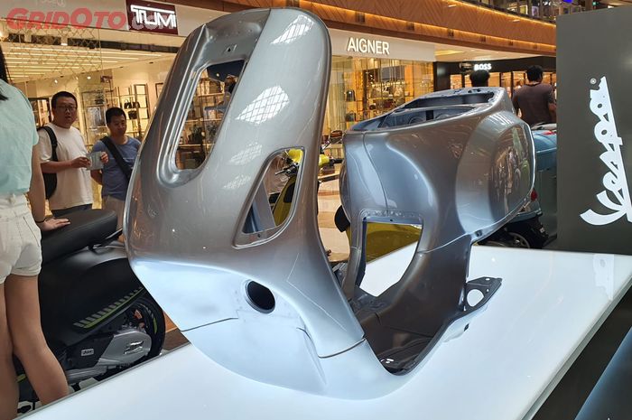 vespa, piaggio indonesia, rangka, monokok, vespa matic, Punya Bentuk yang Unik, Ini Kelebihan Rangka Monokok Punya Vespa Matic
