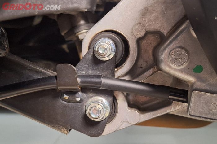motor matic, engine mounting, engine mounting motor matik, penyebab engine mounting motor matic ada celahnya, penyebab engine mounting ada celahnya, Ini Sebabnya di Engine Mounting Motor Matic Ada Sedikit Celahnya