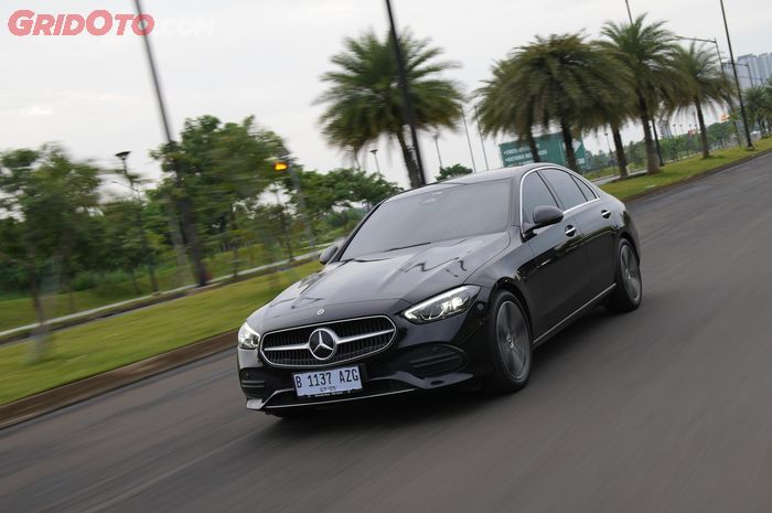 konsumsi bbm, mercedes-benz, mercedes-benz c200, C200, Soal Keiritan Bahan Bakar, Mercedes-Benz C200 Bisa Diandalkan?