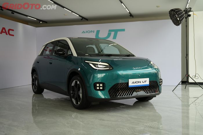 spesifikasi, mobil listrik, AION, GIIAS 2025, AION UT, Spesifikasi Mobil Listrik AION UT Yang Diperkenalkan Di Indonesia